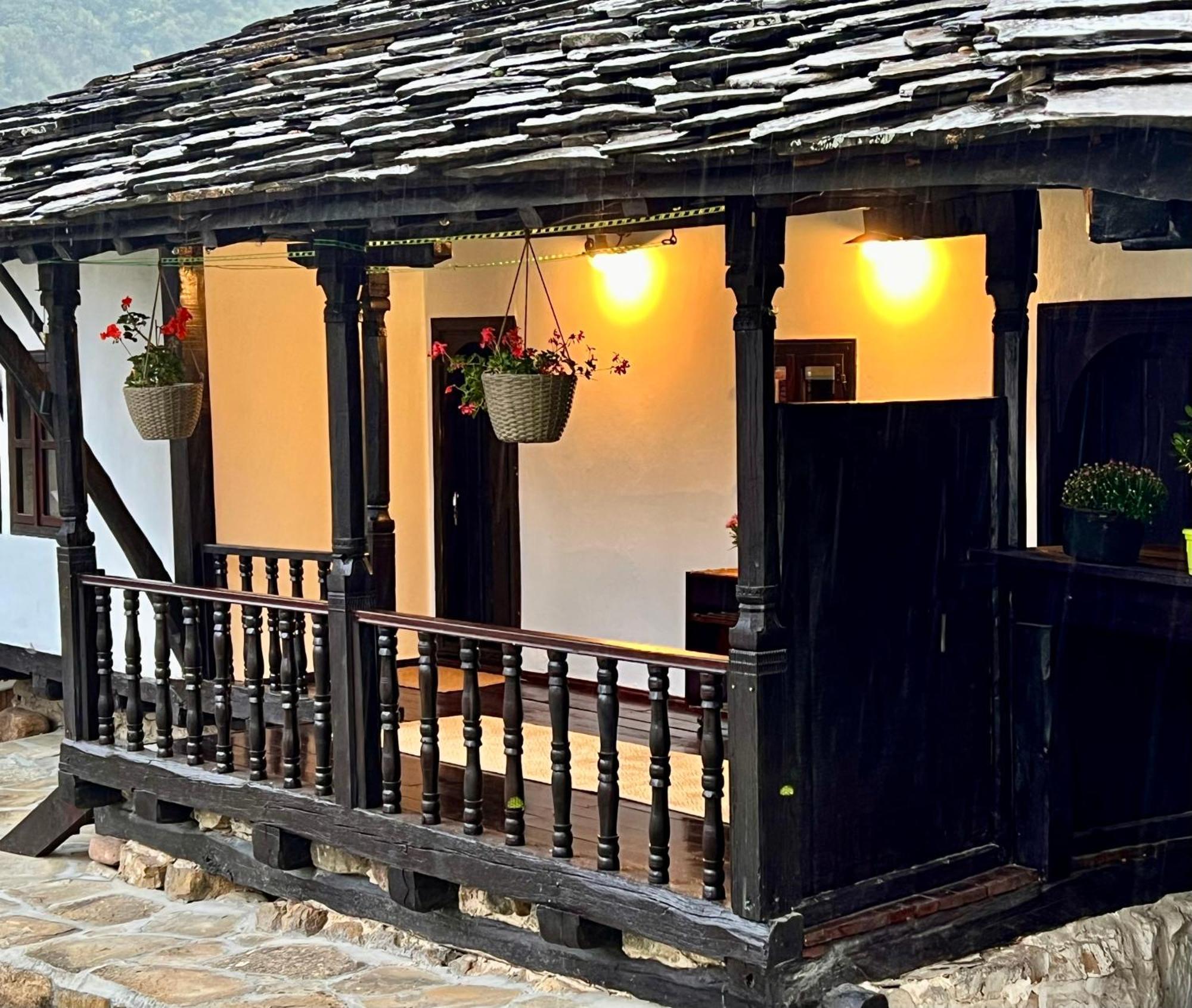 Туйковата Къща Tuikov'S House Teteven Bagian luar foto